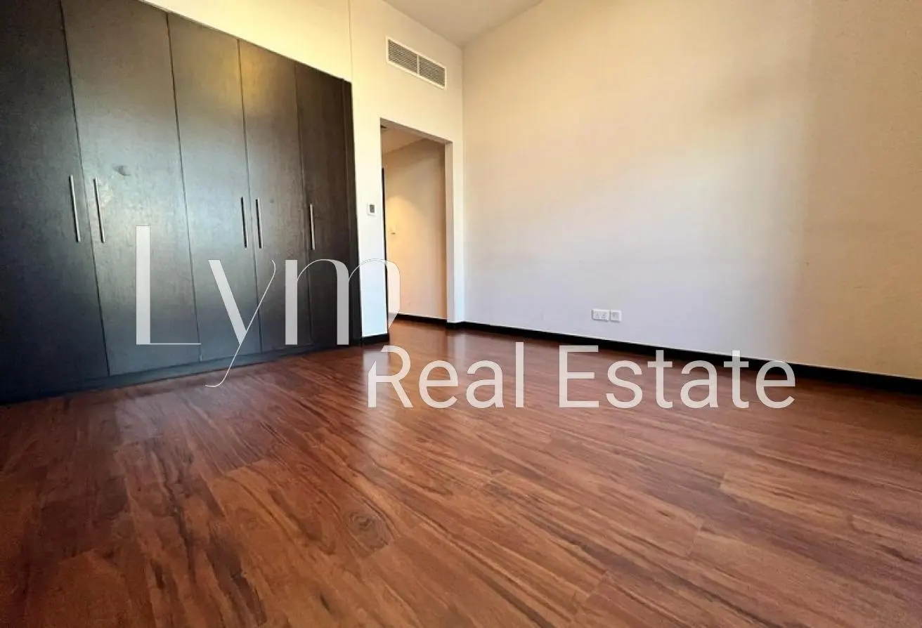 Master bedroom with built-in wardrobes and ensuite, Green Lakes S2, JLT
